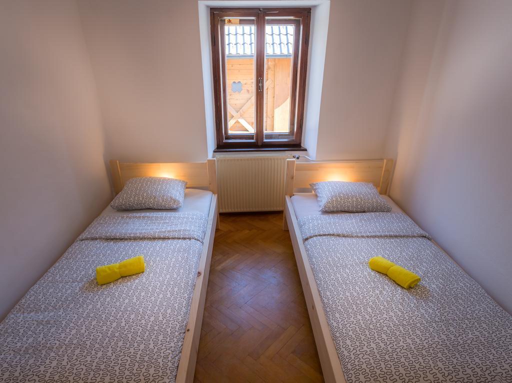 1A Adventure Hostel Lesce Kültér fotó