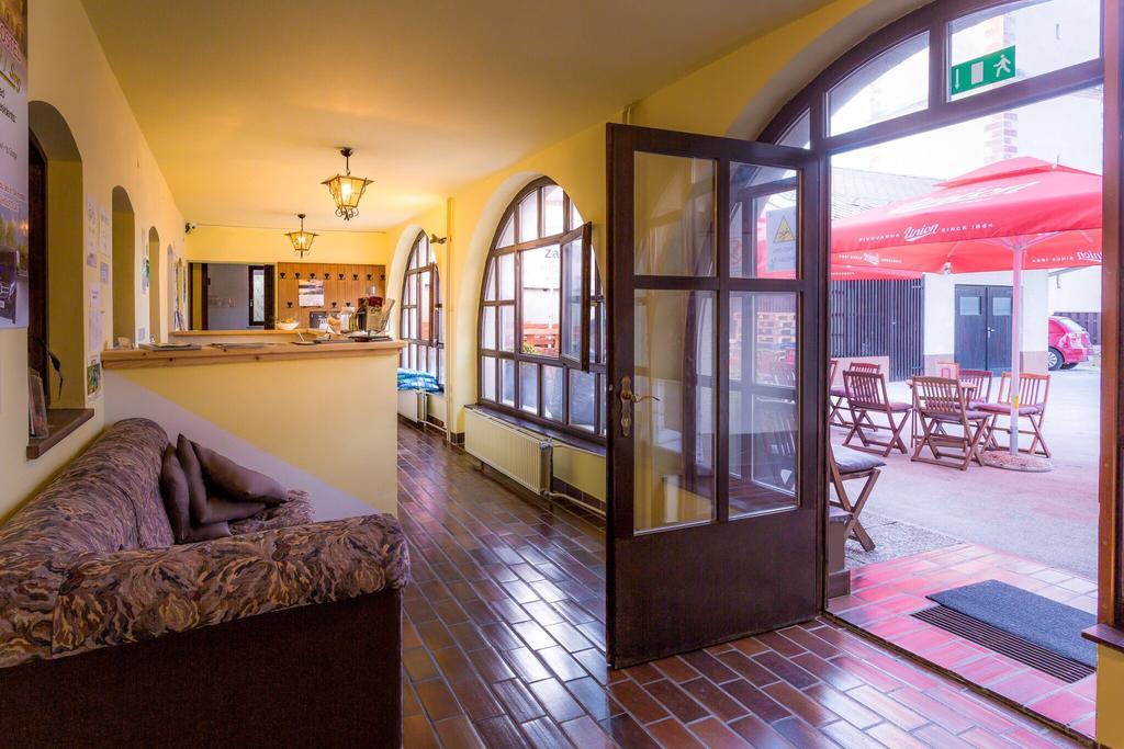 1A Adventure Hostel Lesce Kültér fotó